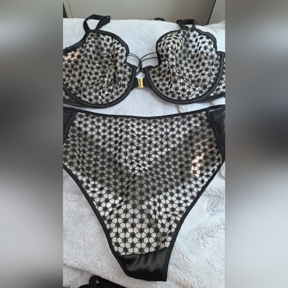Black and Nude Lace Lingerie Set